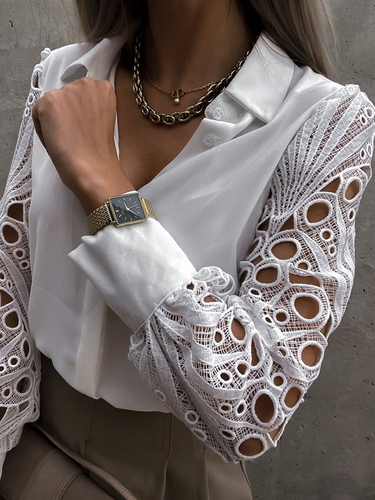 Elin - Modische und bequeme Damenbluse mit feinen Spitzendetails